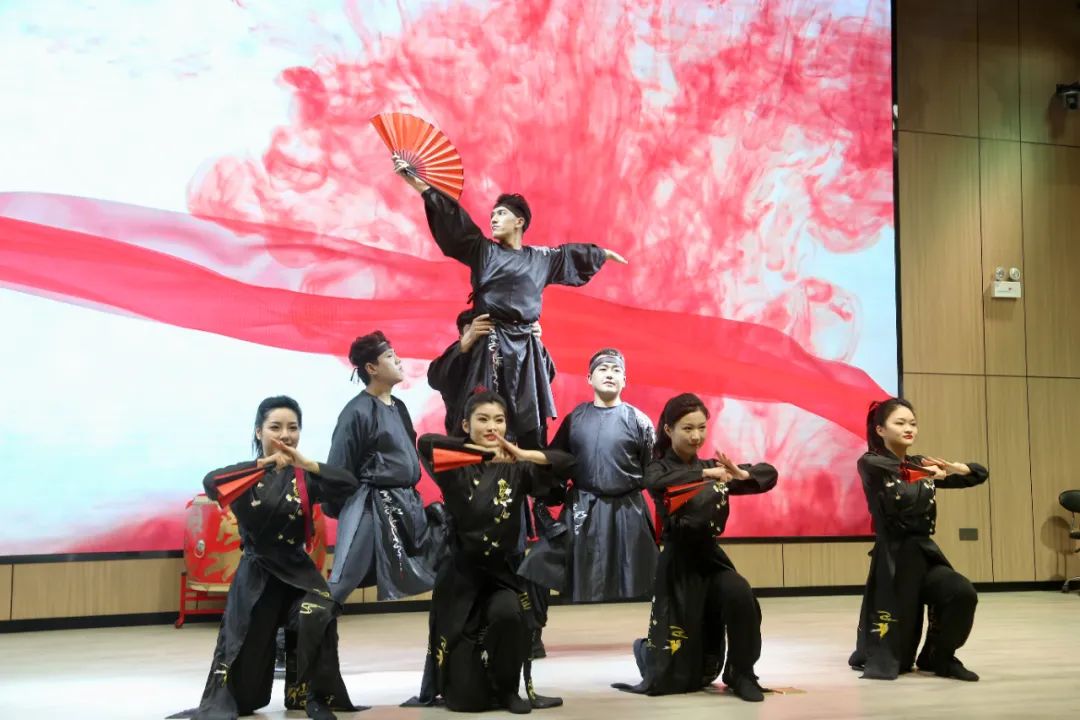 365英国上市(集团)有限公司-Official website
